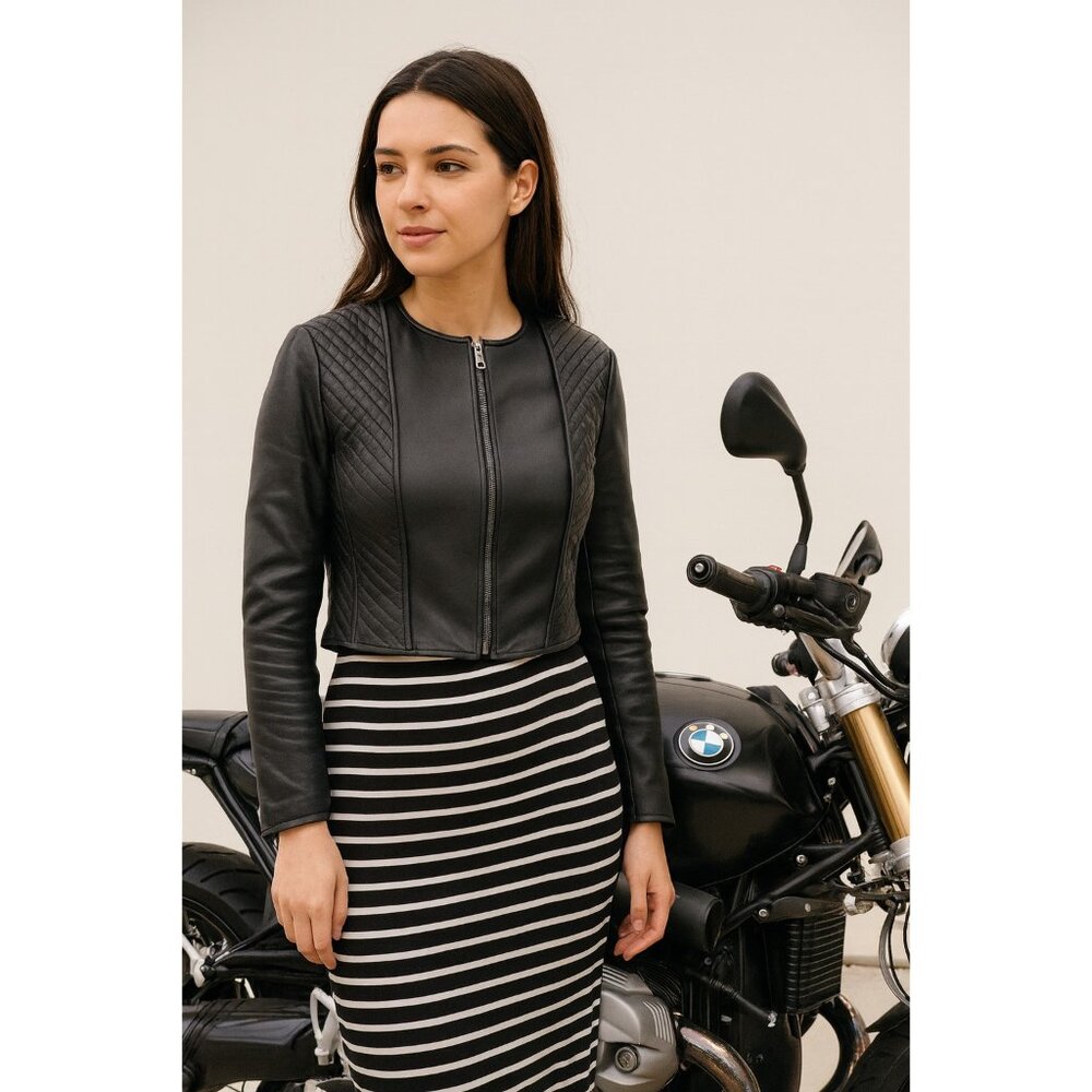 BCBGMAXAZRIA Vegan Leather Crop Jacket Sz Lg Black Lined Quilted Zip - Picture 2 of 15